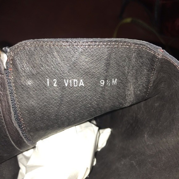 Donald J Pliner Peace Couture Collection - Picture 11 of 14